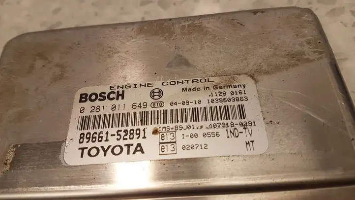 Toyota Yaris (2003 - 2005)  0281011649 Блок управления двигателя