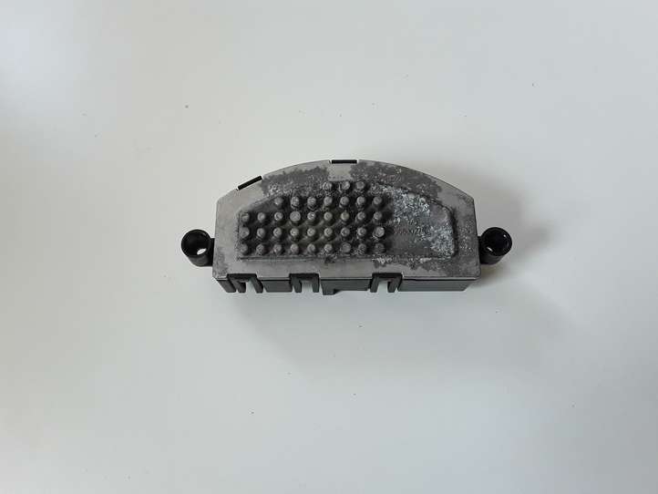 Audi Q5 (2008 - 2012)  8T0820521 Реостат вентилятора печки