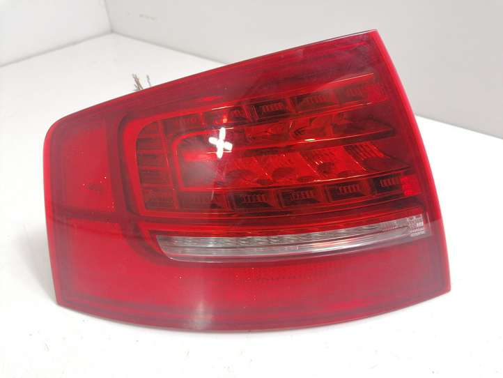 Audi A8 (2002 - 2005)  4E0945095J Задний фонарь в кузове
