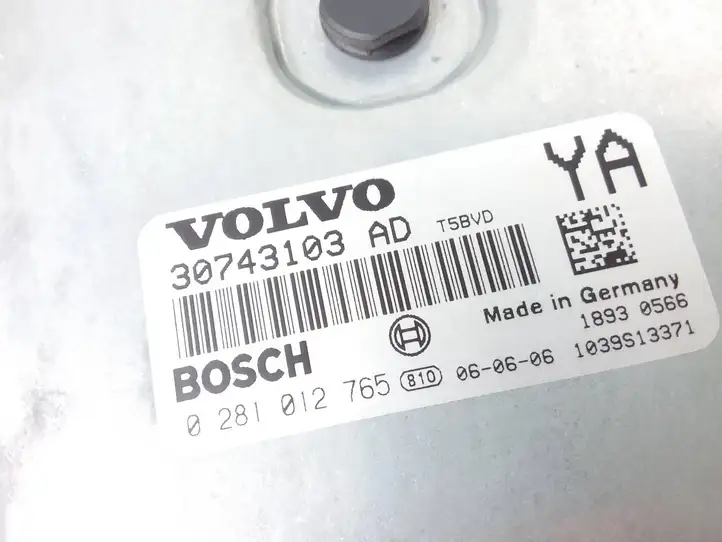 Volvo S80 (2004 - 2006) 30743103 Блок управления двигателем (ЭБУ) — фото 3