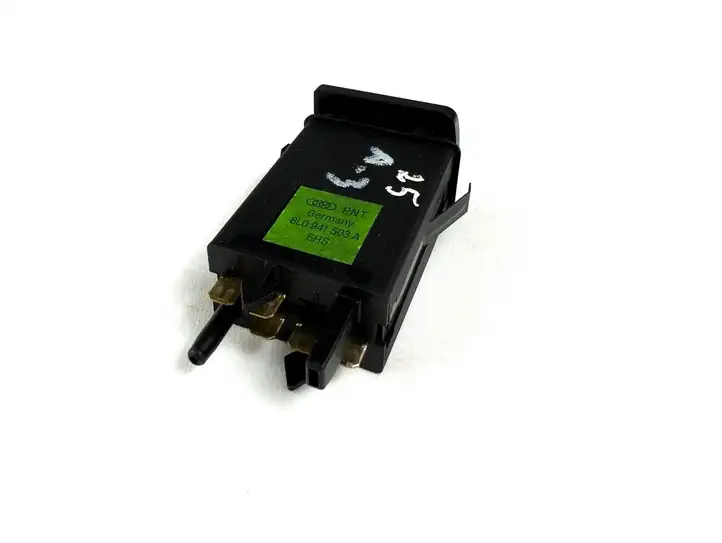 Audi A3/S3 8L (2000 - 2003) 8l0941503a Кнопка обогрева стекла — фото 3