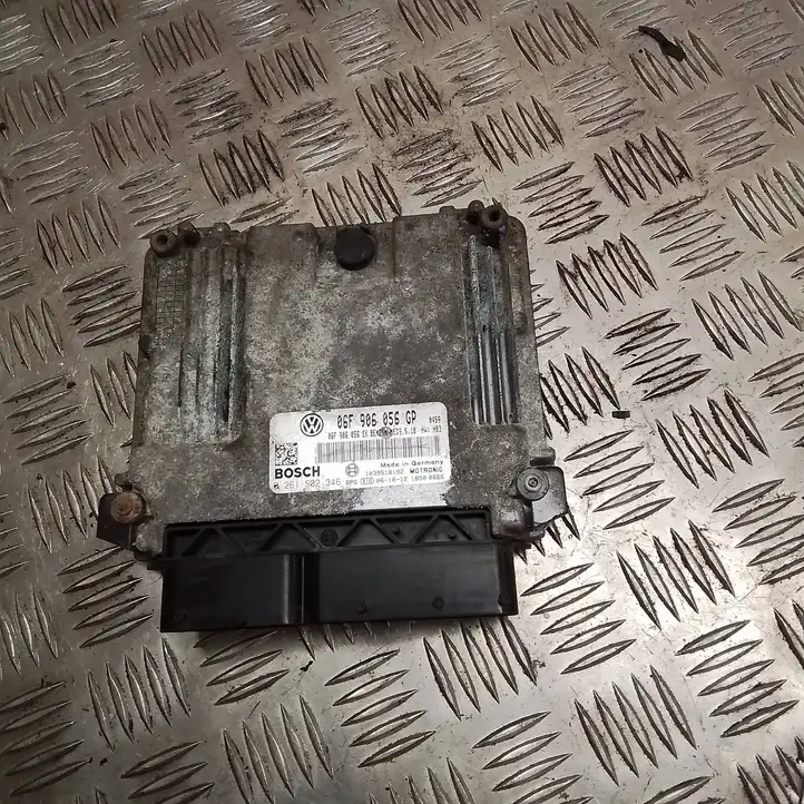 Volkswagen PASSAT B6 (2005 - 2010)  06F906056EK Блок управления двигателя