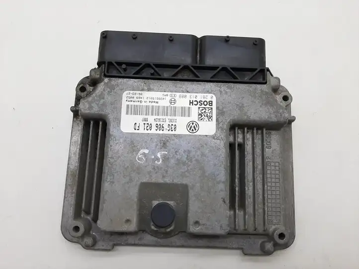 Volkswagen Golf V (2003 - 2009)  03G906021FD Блок управления двигателя