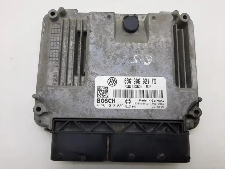 Volkswagen Golf V (2003 - 2009)  03G906021FD Блок управления двигателя