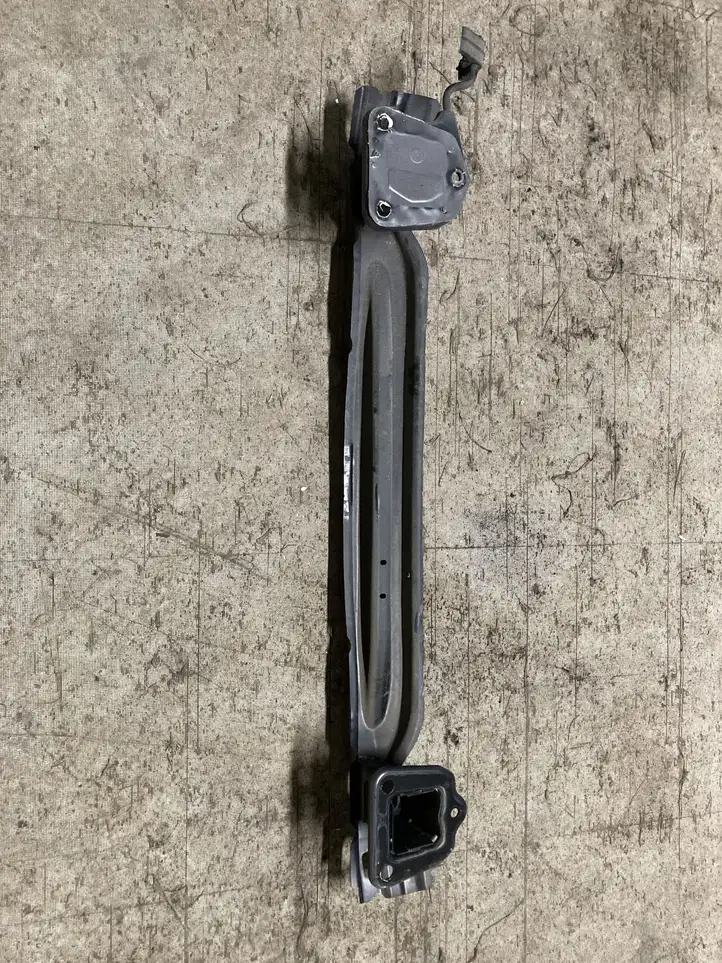 BMW X1 E84 (2009 - 2015)   Задняя балка