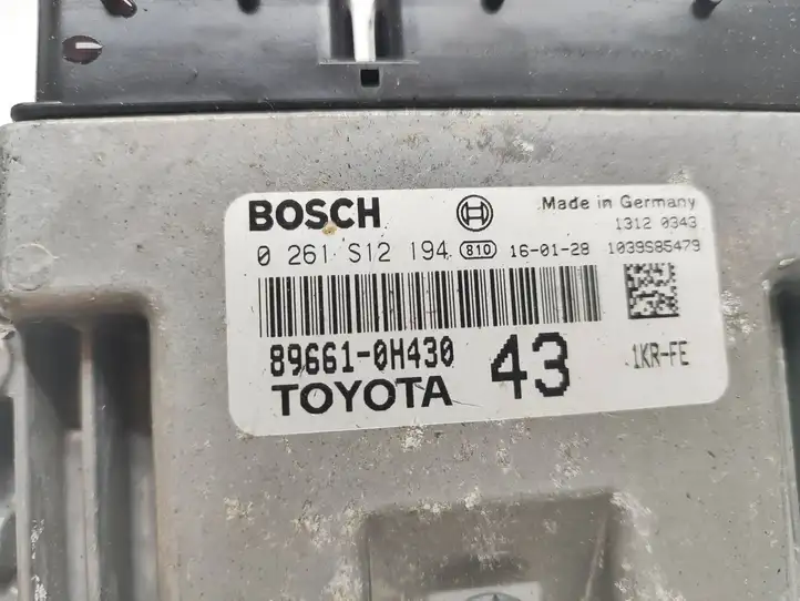 Toyota Aygo AB40 (2014 - 2018) 896610H430 Блок управления двигателем (ЭБУ) — фото 3