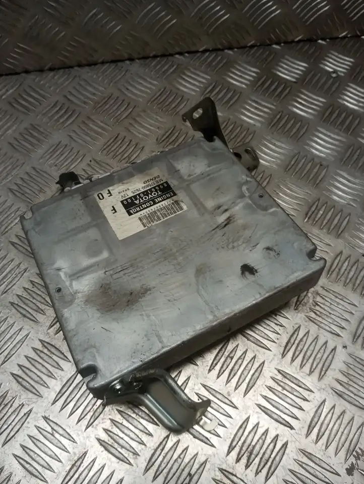 Toyota Corolla Verso AR10 (2004 - 2009) 896610F100 Блок управления двигателем (ЭБУ) — фото 2