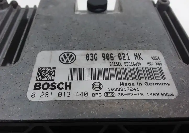 Volkswagen PASSAT B6 (2005 - 2010) 03G906021 Блок управления двигателем (ЭБУ) — фото 4