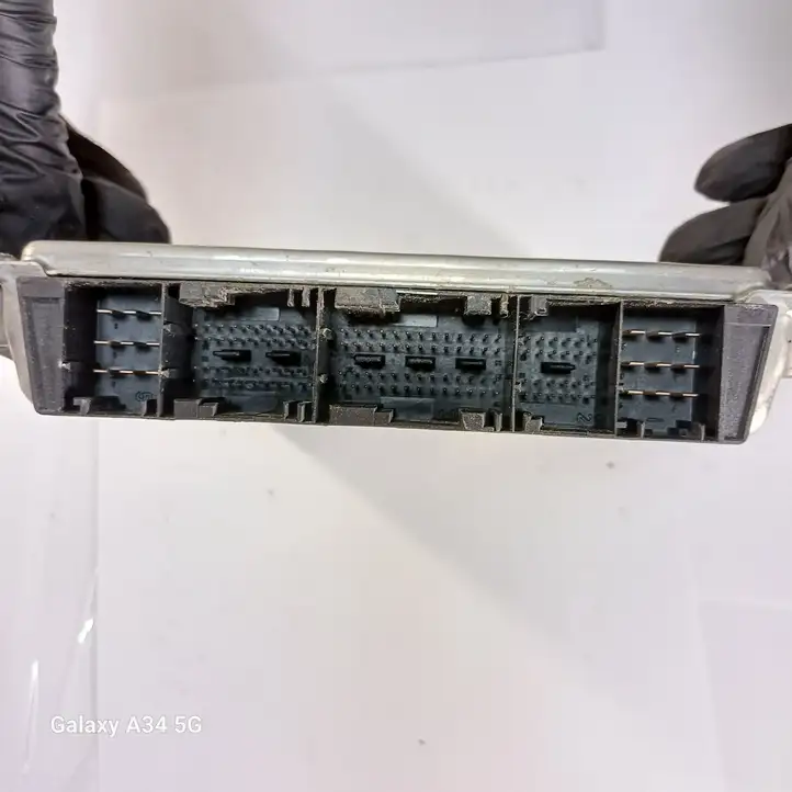 Mercedes-Benz Sprinter W901 W902 W903 W904 (1995 - 2007) A6111531091 Блок управления двигателем (ЭБУ) — фото 3