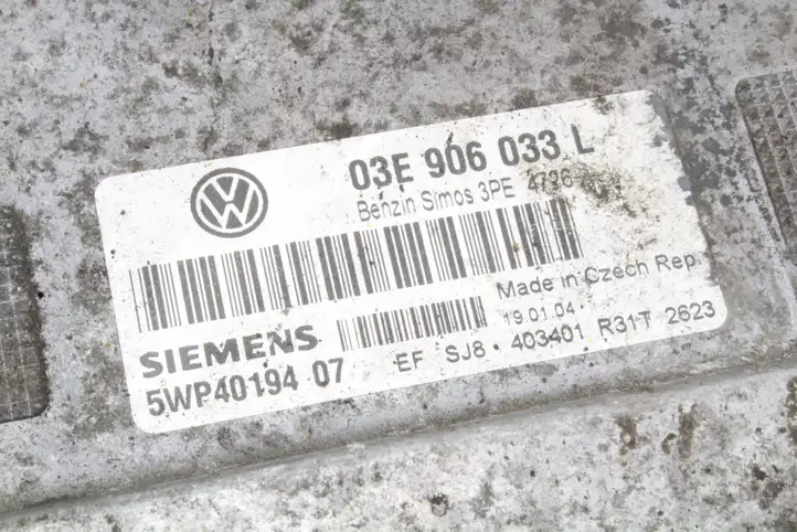 Volkswagen Polo VI (2015 - 2019) 03E906033L Блок управления двигателем (ЭБУ) — фото 2