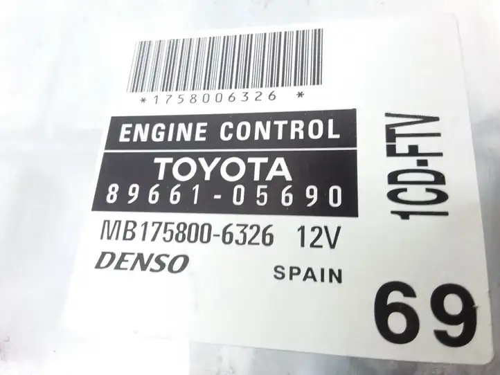 Toyota Avensis T250 (2003 - 2006) 8966105690 Блок управления двигателем (ЭБУ) — фото 3