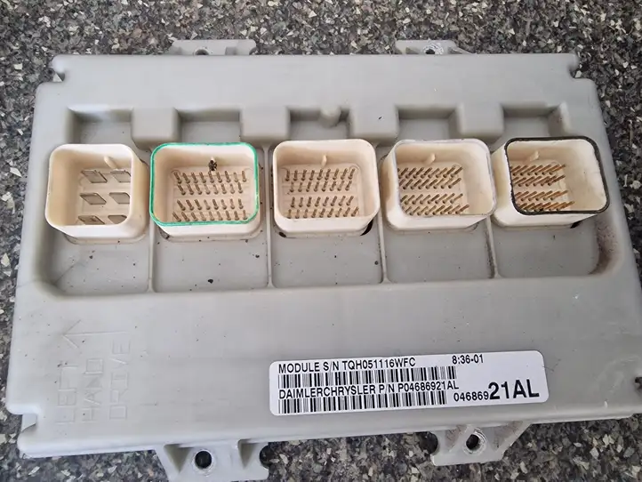 Chrysler Voyager (2001 - 2004) P04686921AL Модуль комфорта — фото 2