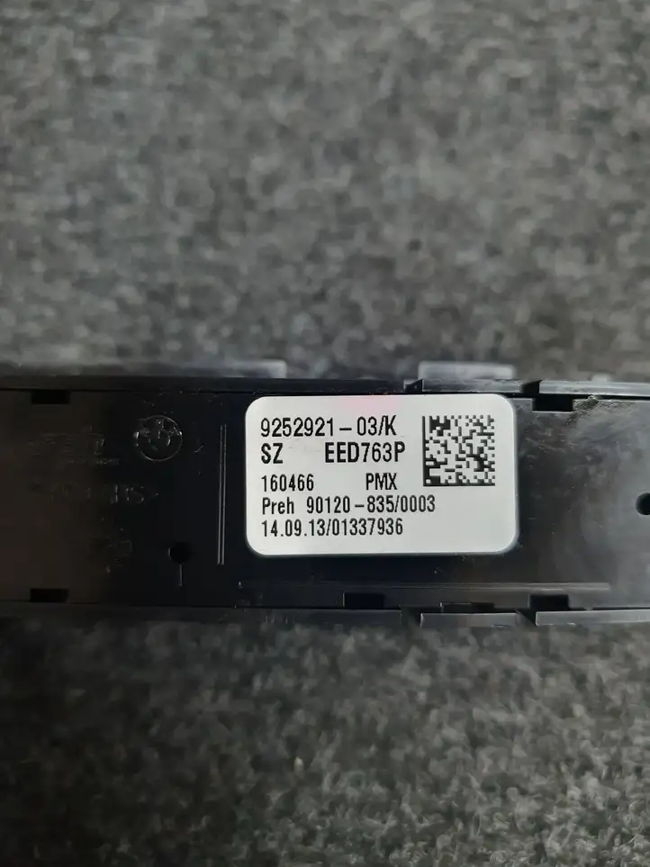 BMW 3 F30 F35 F31 (2012 - 2018) 9252921 Кнопка парктроника — фото 3