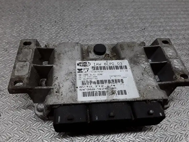 Peugeot 307 (2005 - 2008)  16631044 Блок управления двигателя