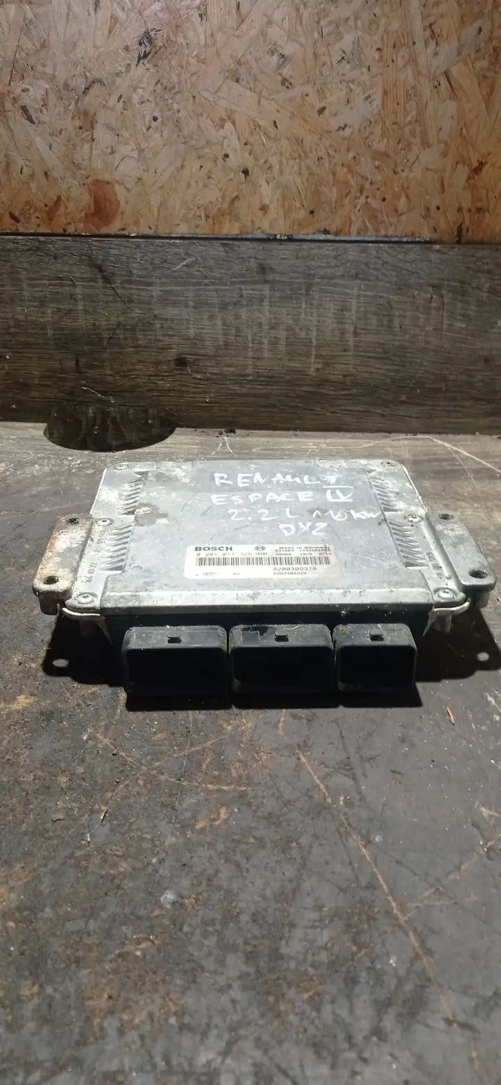 Renault Espace -  Grand espace IV (2004 - 2014)  0281011325 Блок управления двигателя