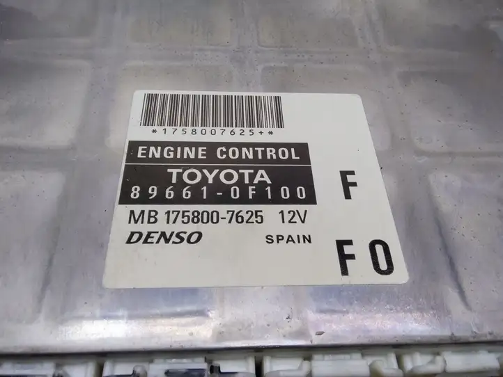 Toyota Corolla Verso AR10 (2004 - 2009) 896610F100 Блок управления двигателем (ЭБУ) — фото 2