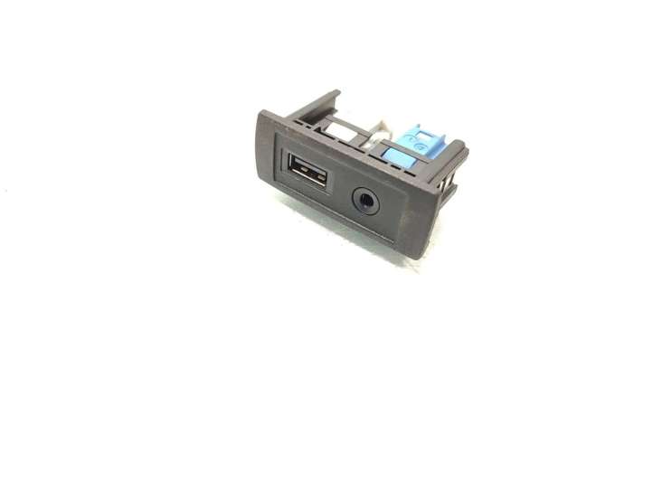 A4478200087 Volkswagen Crafter USB jungtis