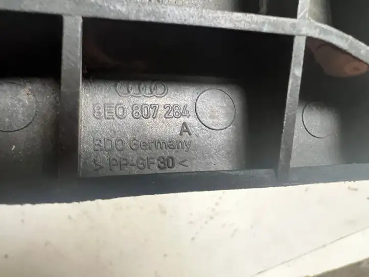 Audi A4 S4 B6 8E 8H (2000 - 2006) 8E0807228 Кронштейн переднего бампера — фото 2
