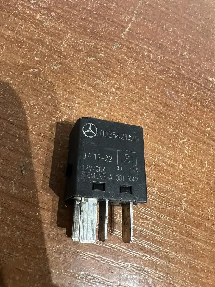 Mercedes-Benz A W168 (1997 - 2004) 0025421119 Реле аварийных фонарей — фото 2