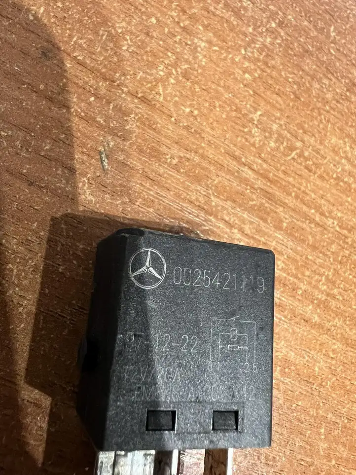 Mercedes-Benz A W168 (1997 - 2004) 0025421119 Реле аварийных фонарей — фото 3