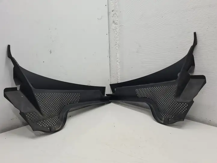 Volkswagen Beetle A5 (2011 - 2018)  5C1819403B Накладки стеклоочистителей (жабо)