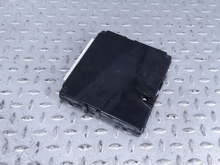 Kia Ceed (2015 - 2018)   Блок управления без ключа