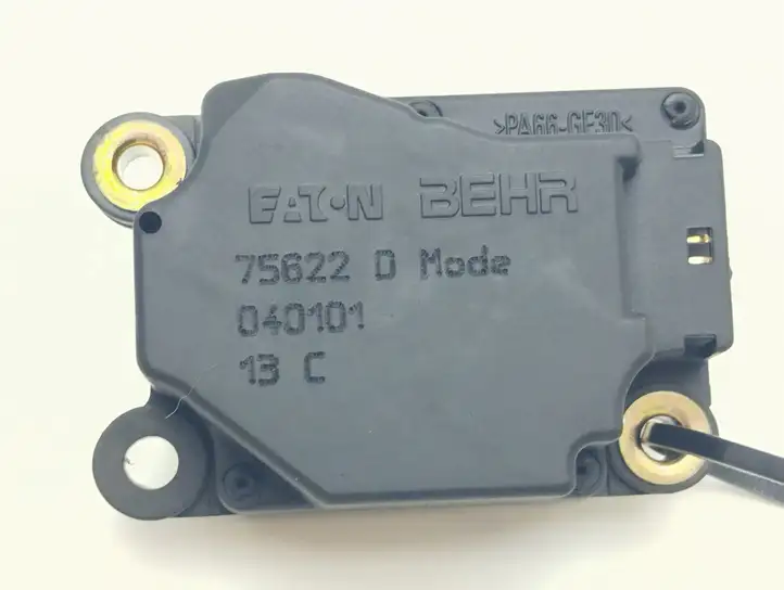 Volvo S60 (2000 - 2004) 75622D Двигатель задвижки потока воздуха — фото 1