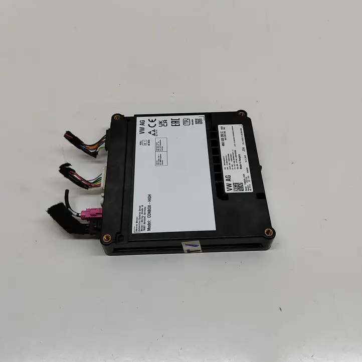 Porsche Taycan 9J1 (2019 - ) 4N0035282C Блок GSM — фото 2