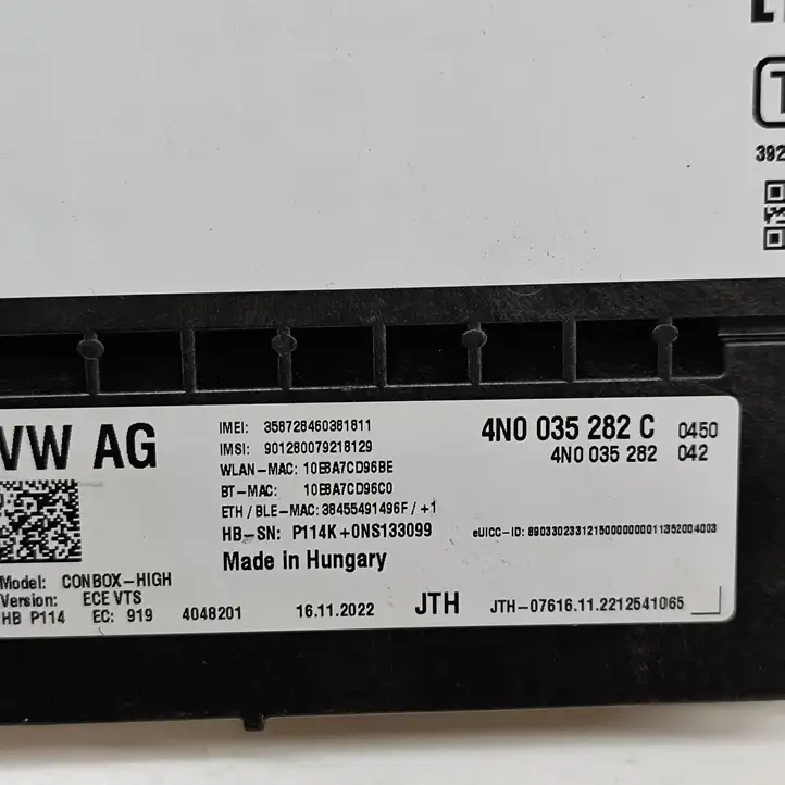 Porsche Taycan 9J1 (2019 - ) 4N0035282C Блок GSM — фото 7