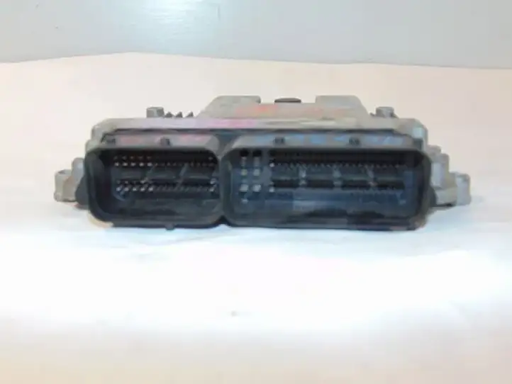 Opel Zafira (1999 - 2003)  0281013593 Блок управления двигателя