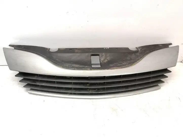 Renault Laguna II (2001 - 2005) 8200012581 Передняя решетка — фото 1