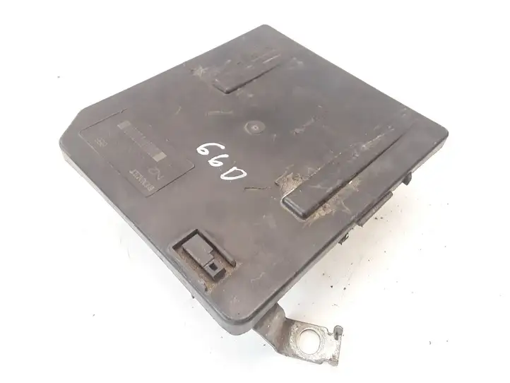 Renault Megane II (2006 - 2008) 519158075 Блок предохранителей — фото 3