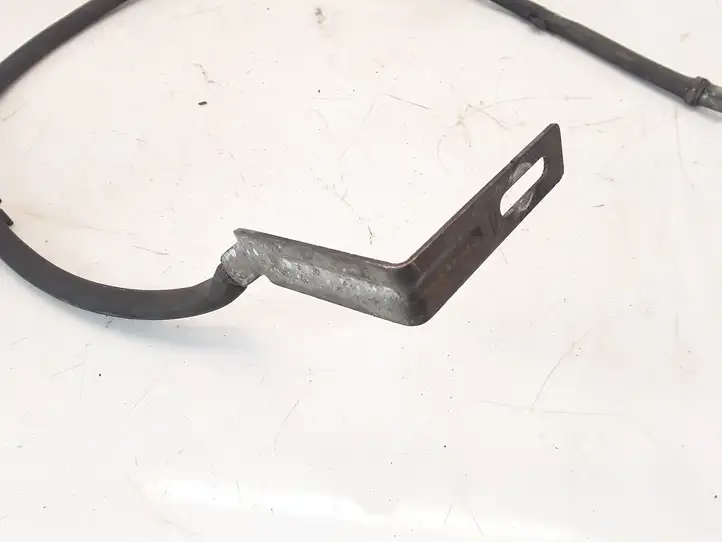 Renault Megane II (2006 - 2008)   Минусовый провод (аккумулятора)