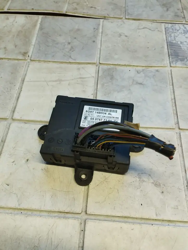 Ford S-Max (2006 - 2010)  6G9T14B534AL Блок управления дверью