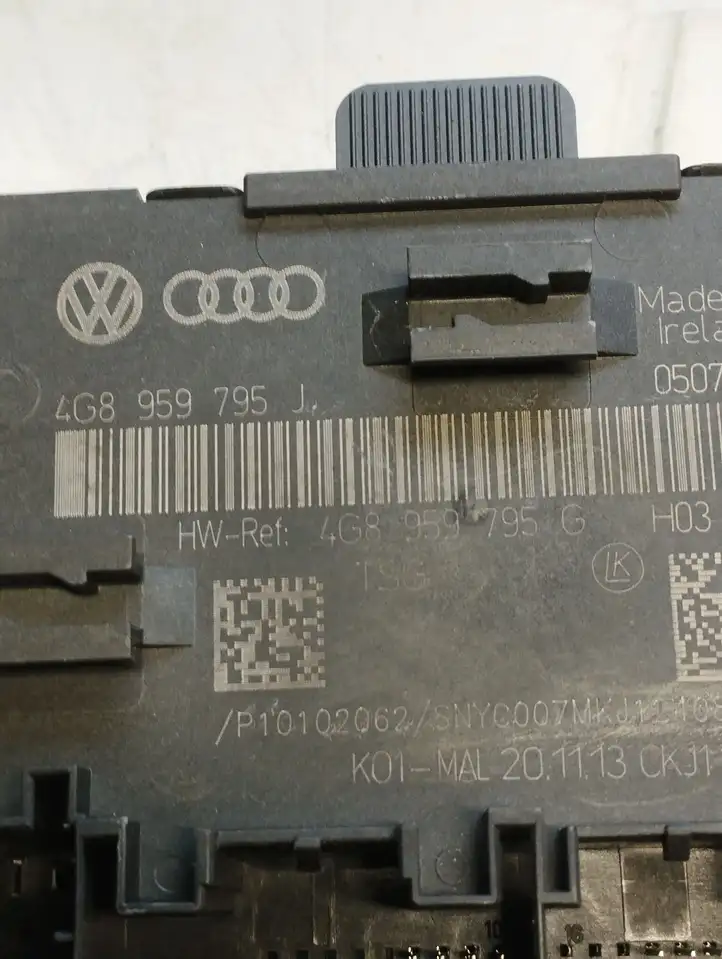 Audi A6 C7 (2011 - 2014) 4G8959795J Блок управления дверью — фото 3