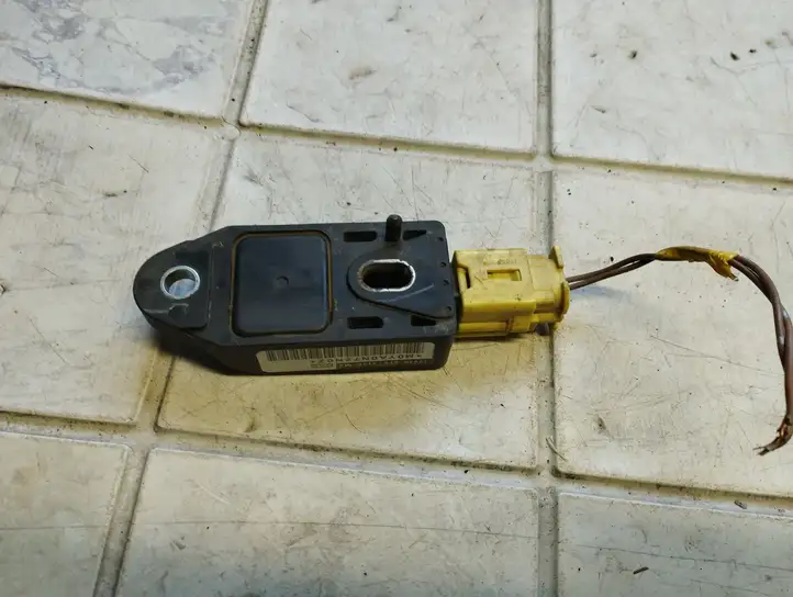 Honda FR-V (2004 - 2009) 77930SFEJ110M2 Датчик удара SRS — фото 3