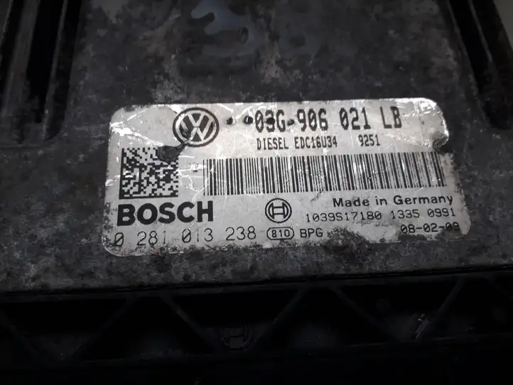 Volkswagen PASSAT B6 (2005 - 2010) 0281013238 Блок управления двигателем (ЭБУ) — фото 1