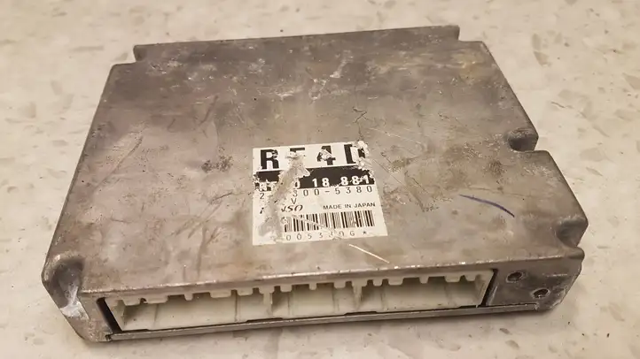 Mazda 323 (1994 - 2000)  RF4D Блок управления двигателя