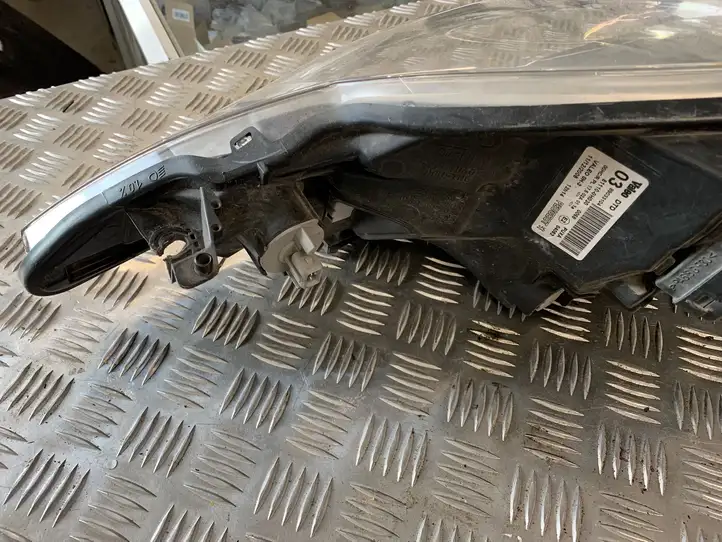 Peugeot 107 (2012 - 2015) 89033104 Передняя фара — фото 3
