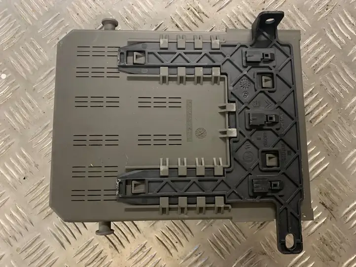 Citroen C5 (2001 - 2004)  9644460280 Ящик предохранителей (комплект)