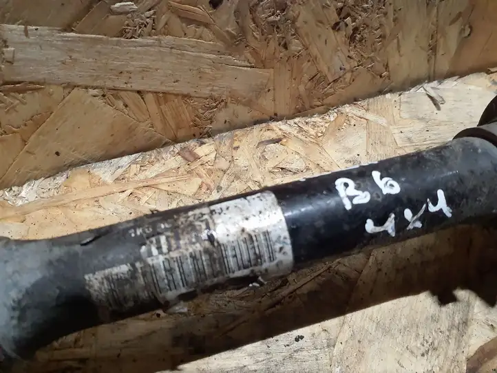 Volkswagen PASSAT B6 (2005 - 2010)   Передняя полуось