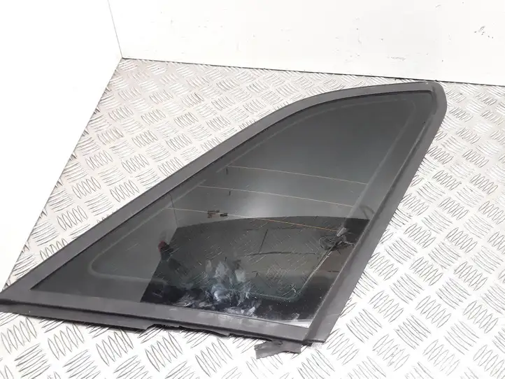 Ford Focus (2011 - 2015) BM51N297B01G Заднее боковое стекло — фото 1