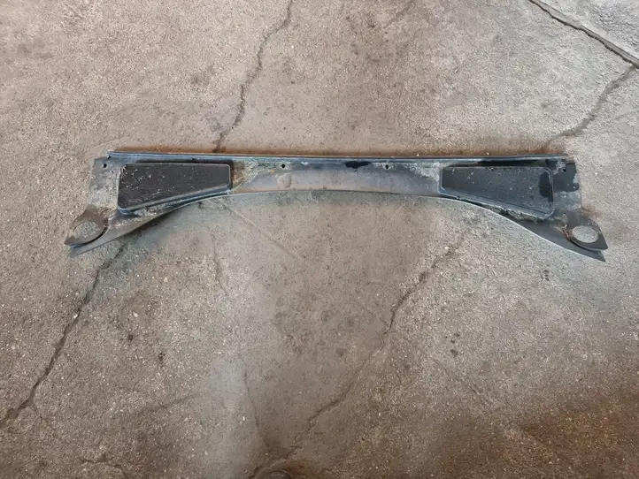 Ford Focus (2011 - 2015) BM51A02216A Жабо стеклоочистителей — фото 1