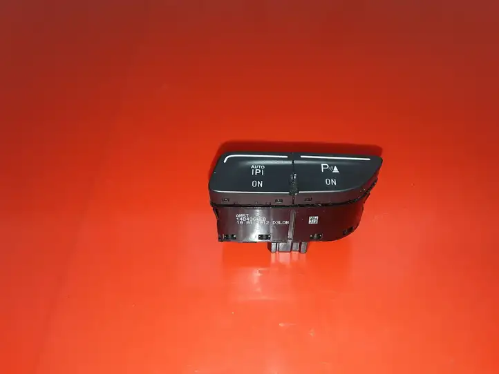 Ford Focus Grand C-MAX (2010 - 2019) AM5T14B436EB Кнопка парктроника — фото 1