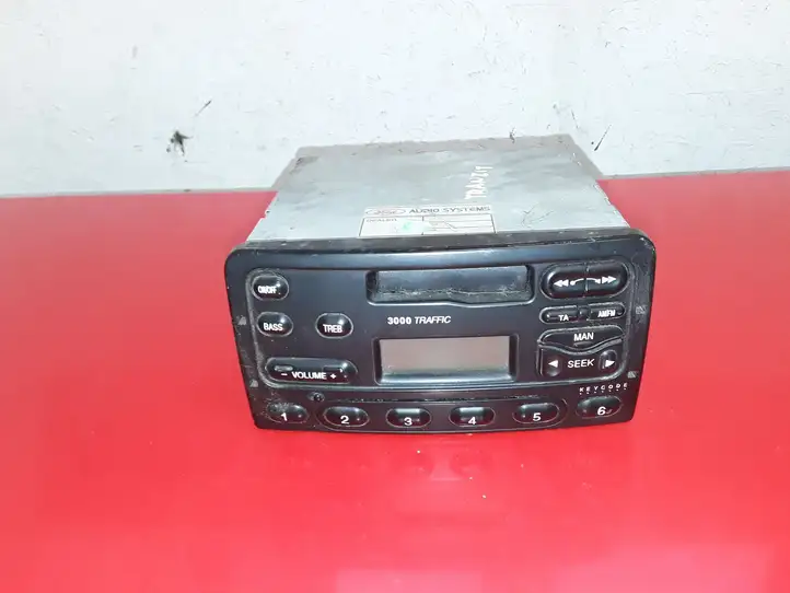 Ford Focus (1998 - 2004) 97FP18K876LA Магнитола / мультимедийная система — фото 1