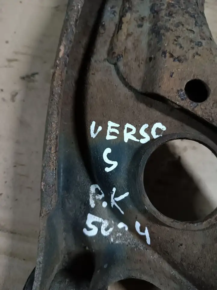 Toyota Verso (2009 - 2012) Вилка подвески — фото 3