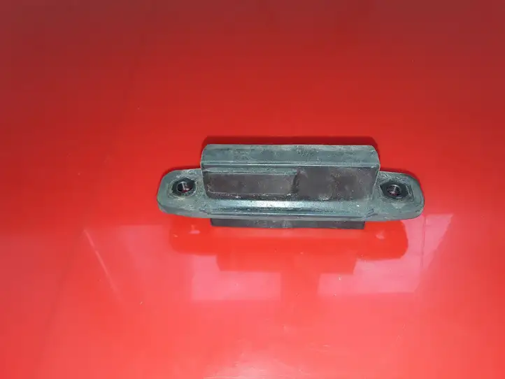 Toyota Verso (2009 - 2012)  0505B18 Включатель закрытия задней крышки