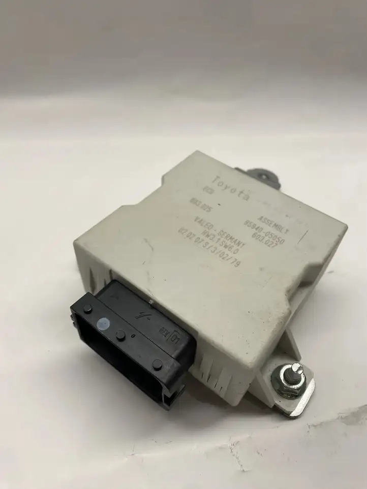 Toyota Avensis T250 (2006 - 2009) 8594005050 Реле аварийных фонарей — фото 2