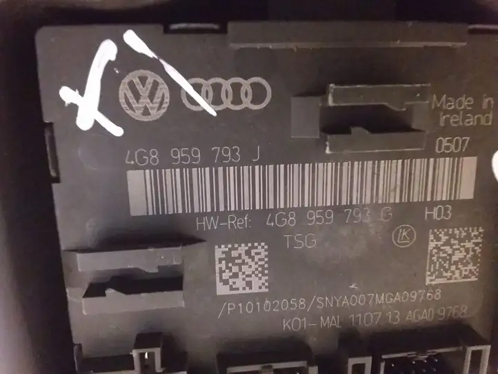 Audi A6 C7 (2011 - 2014) 4G8959793J Блок управления дверью — фото 2