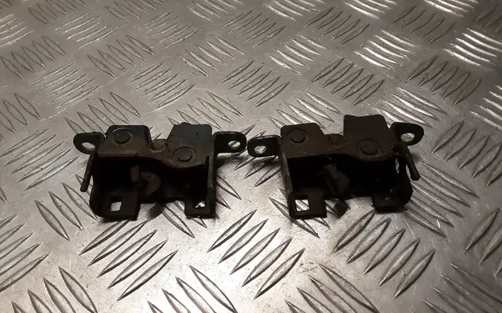 Jaguar X-Type (2001 - 2008)   Замок капота